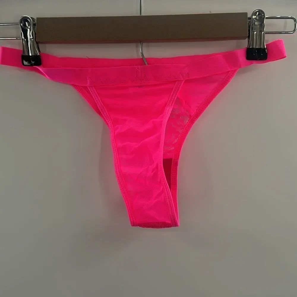 3For$20 Woman Hot Pink String size Small NWOT